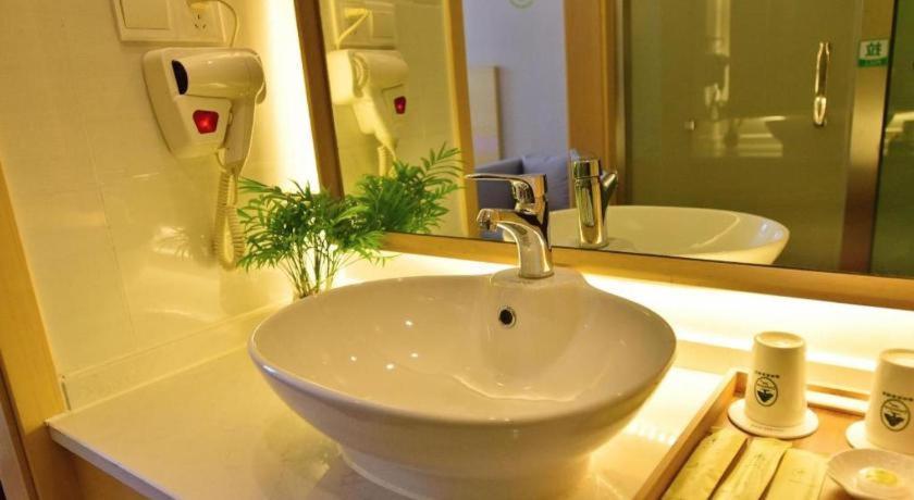 Greentree National Convention And Exhibition Center Huaxiang Road 3*